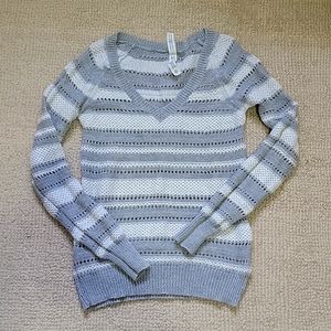 Aeropostale knitted stripe sweater size small